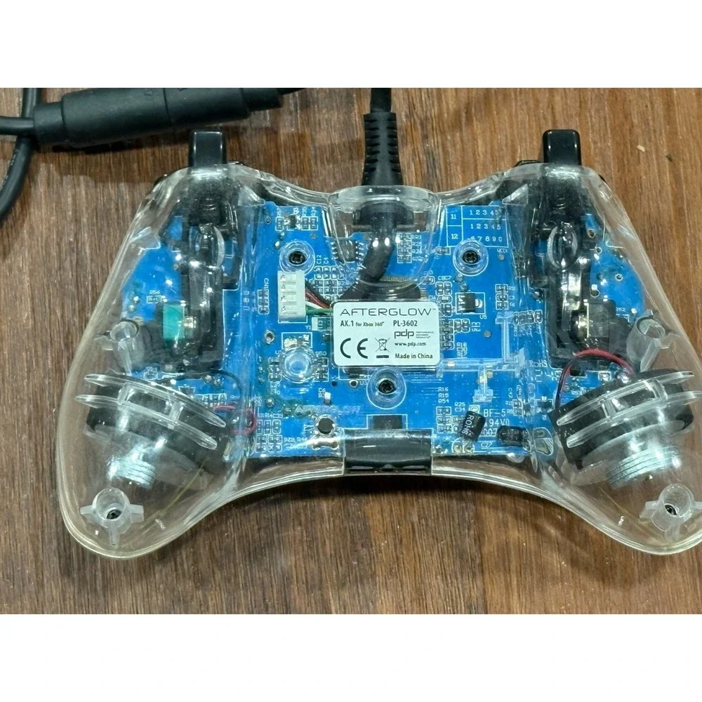 Microsoft Xbox 360 clear Afterglow PL 3702 Wired Controller